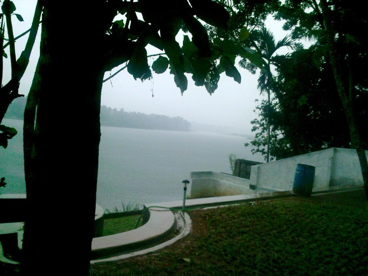 Lazy Gaze Hotel Ernakulam Exterior foto